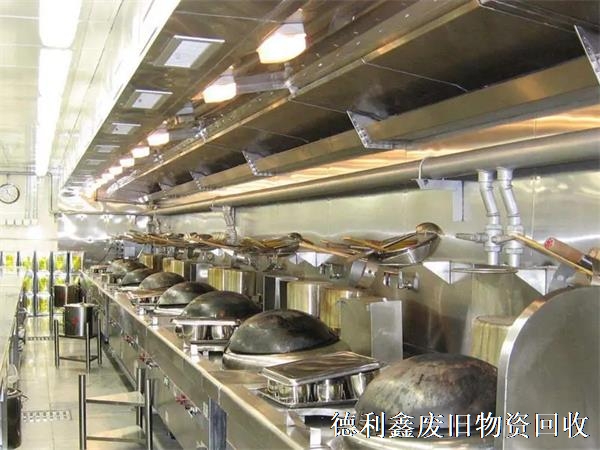 北京賓館設(shè)備回收，國(guó)貿(mào)收購(gòu)二手地毯，貨架大量回收